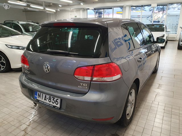 Volkswagen Golf 2