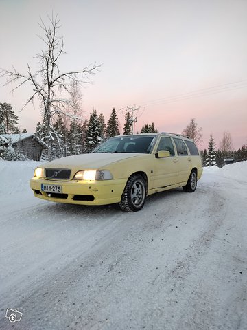 Volvo V70 1