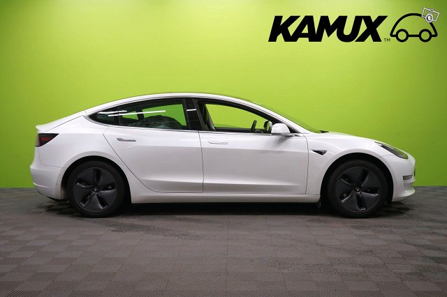 Tesla Model 3 2