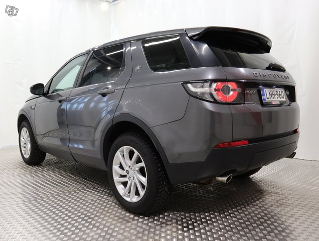 Land Rover Discovery Sport 5