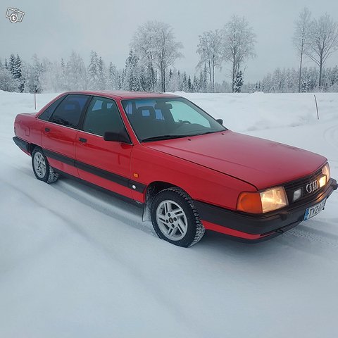 Audi 100 2