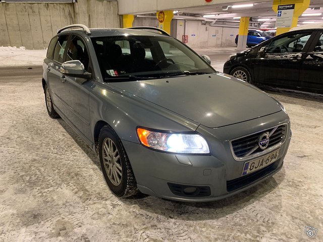 Volvo V50 1