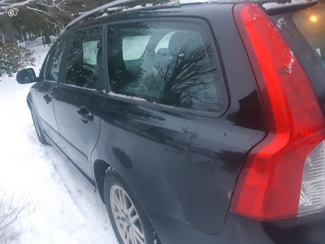 Volvo V50 3