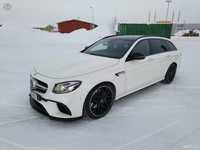 Mercedes-Benz E 63 AMG