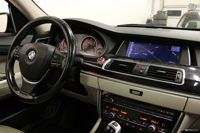 BMW 530 Gran Turismo 16