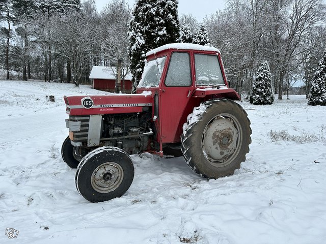 O:MF 165-188 traktoreita 3