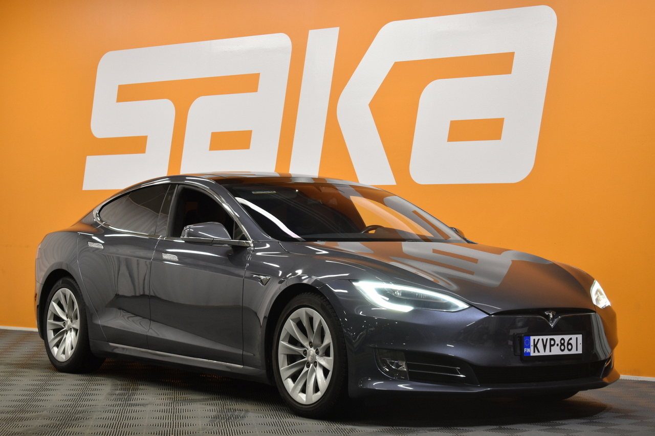 Maistiainen: Tesla Model S – Kaiken keskiössä leluratti