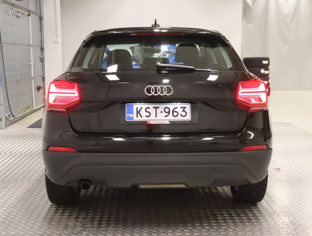 Audi Q2 5
