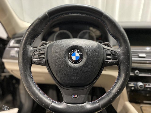 BMW 730 16
