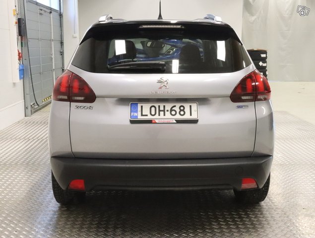 Peugeot 2008 5