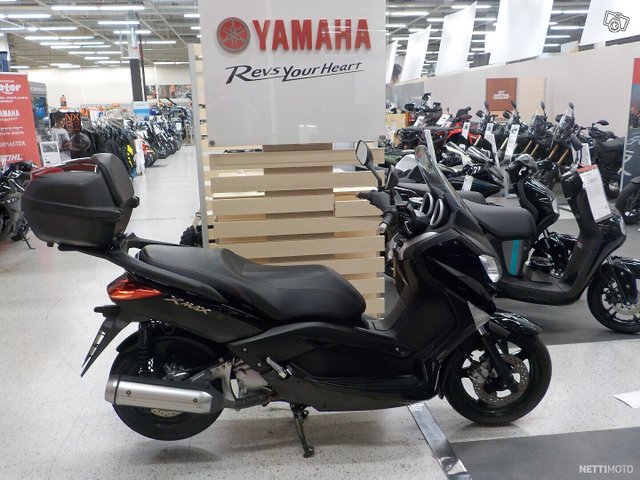 Yamaha X-MaX 1