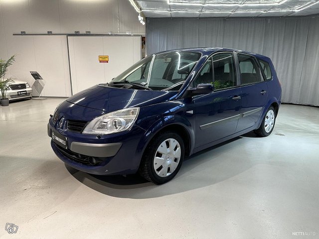 Renault Grand Scenic 21