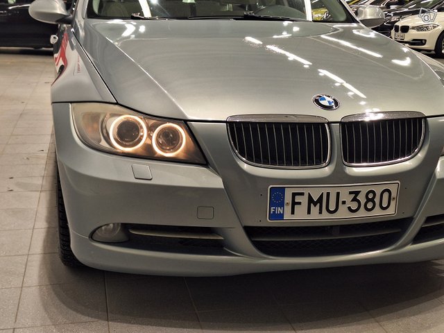 BMW 330 4