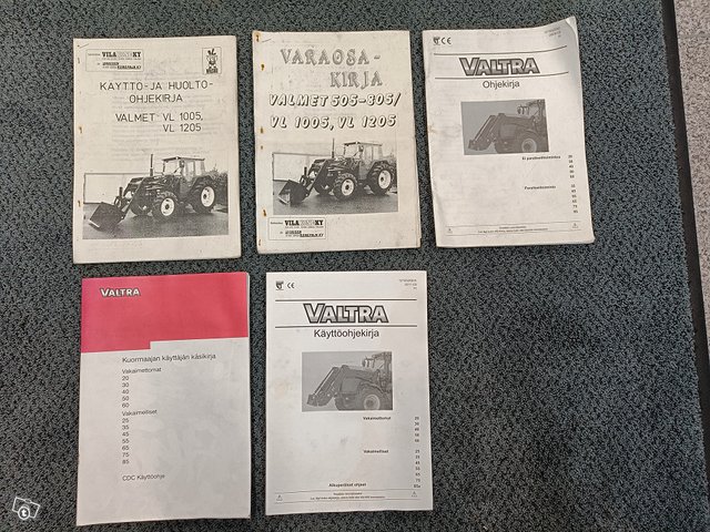 Valmet ja Valtra traktoreiden kirjallisuutta 5