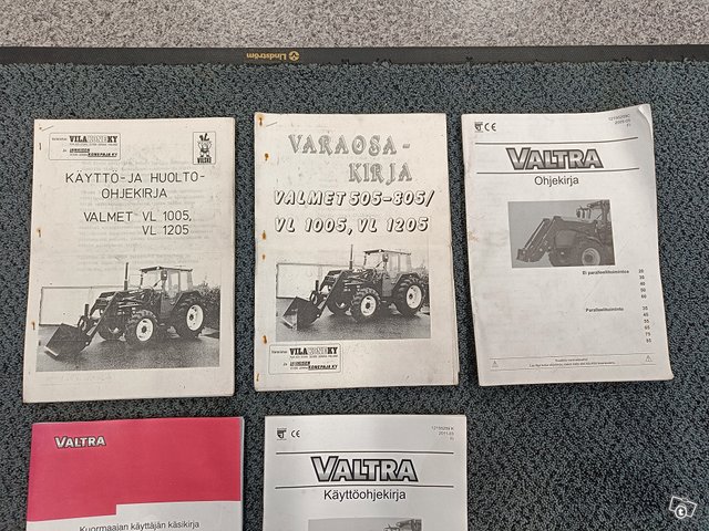 Valmet ja Valtra traktoreiden kirjallisuutta 6