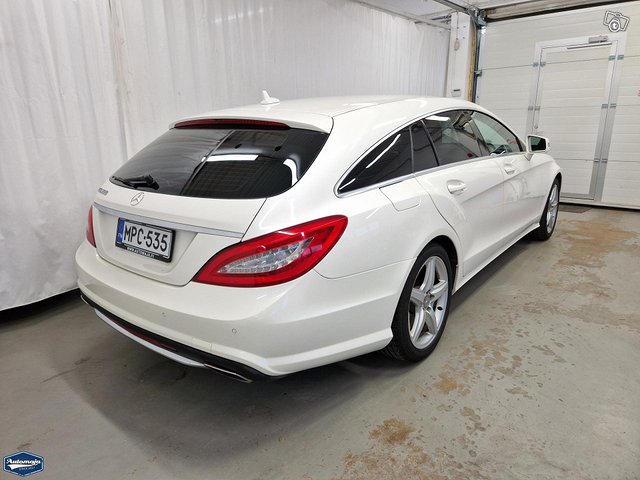 Mercedes-Benz CLS 5