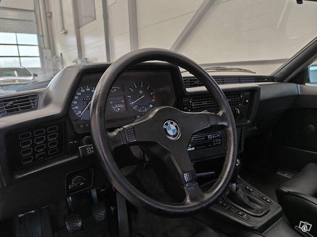 BMW 635 12