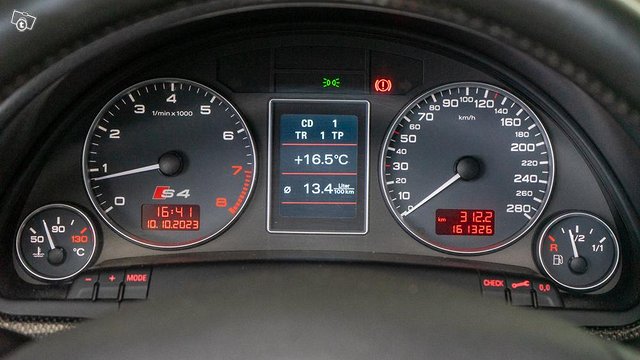 Audi S4 18