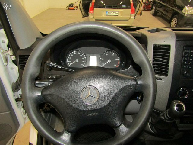 Mercedes-Benz Sprinter 19