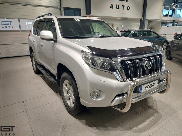 Toyota Land Cruiser 5