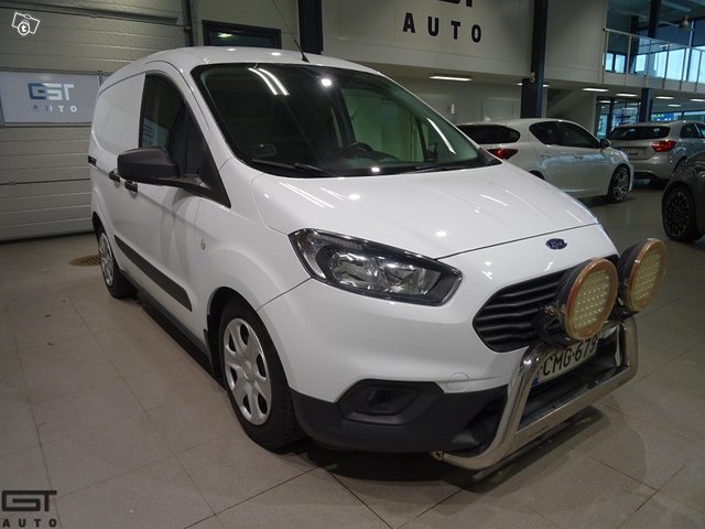 Ford Transit Courier 5