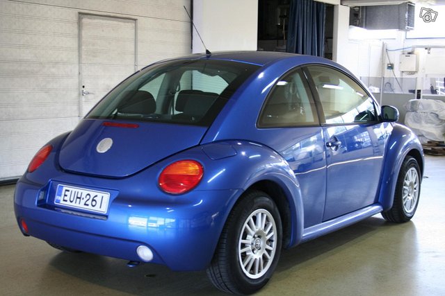 Volkswagen New Beetle 3