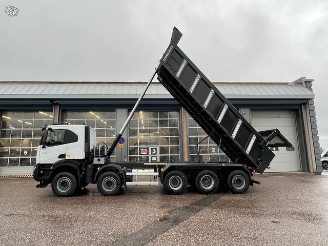Iveco T-Way 410T51 10x4 "MYYTY" 6