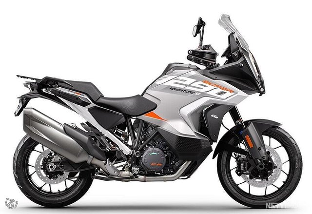 KTM 1290 Super Adventure S 3