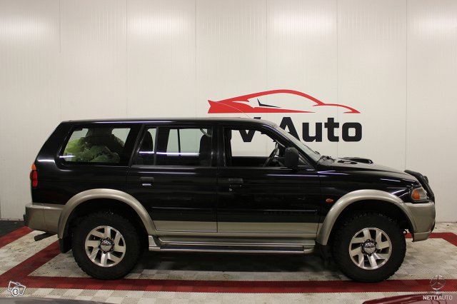 Mitsubishi Pajero 7