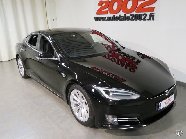 Tesla S 2