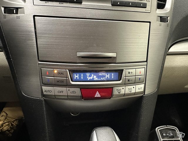 Subaru Legacy 9