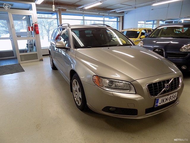 Volvo V70 7