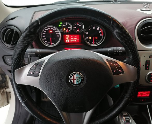 Alfa Romeo MiTo 11