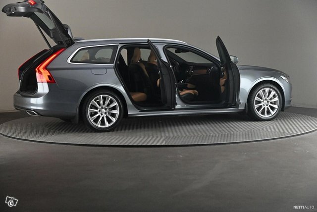 Volvo V90 6