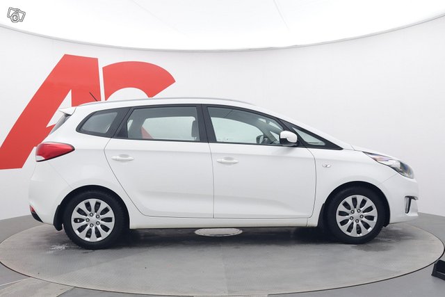 Kia Carens 6