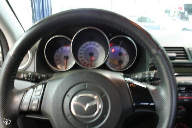 Mazda 3 12