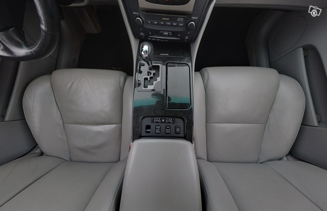 Lexus GS 12