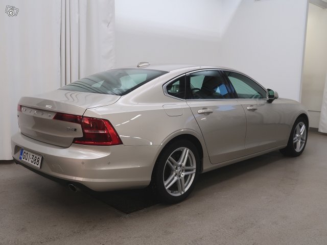 Volvo S90 3