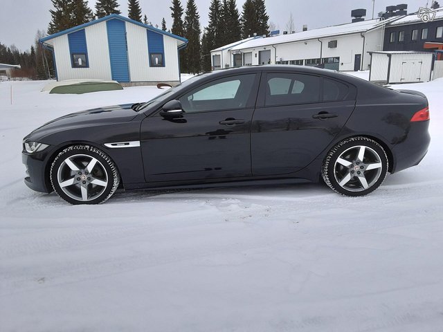 Jaguar XE 23