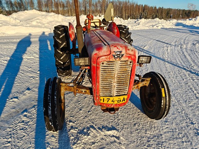Massey Ferguson 35 traktori - VIDEO - rekisterissä 10