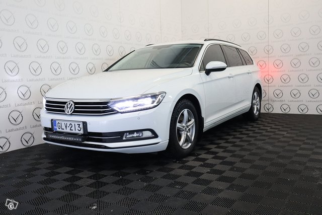 Volkswagen Passat 1