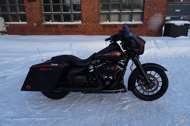 Harley-Davidson FLHXS 107 -18 H.24650 1