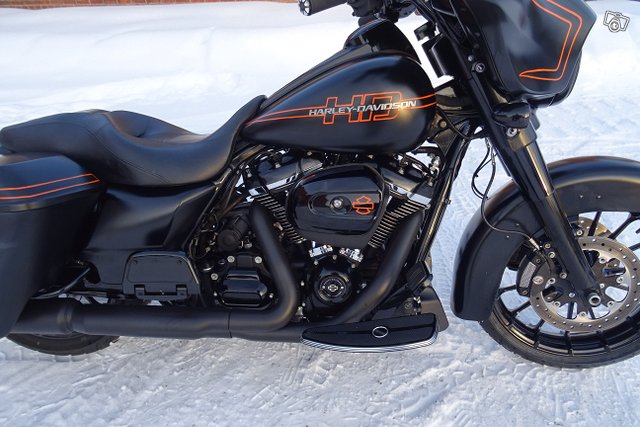 Harley-Davidson FLHXS 107 -18 H.24650 4