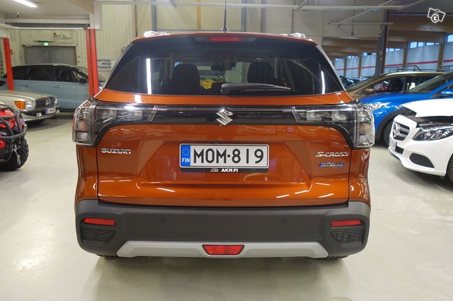 Suzuki S-Cross 5