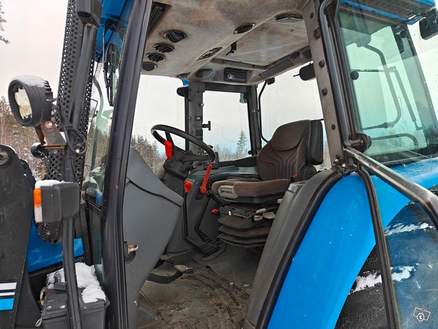 NEW HOLLAND TL100 traktori etukuormaajalla VIDEO 18