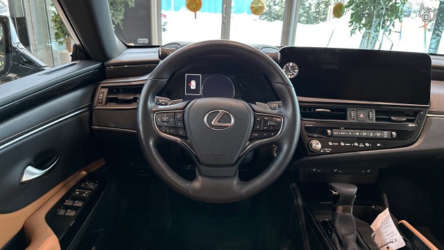 Lexus ES 11