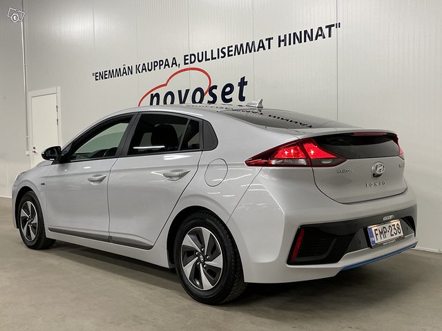 Hyundai Ioniq Hybrid 2