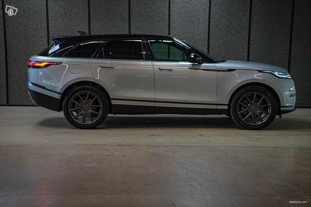 Land Rover Range Rover Velar 12