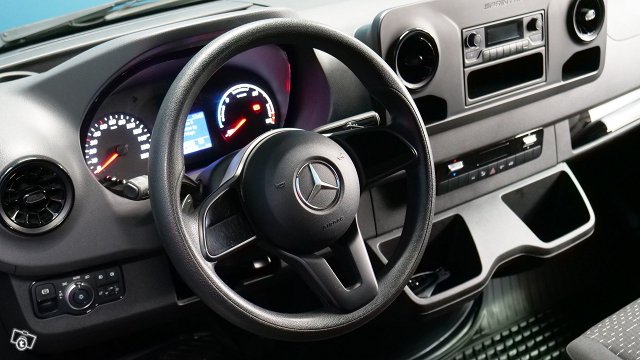Mercedes-Benz Sprinter 6