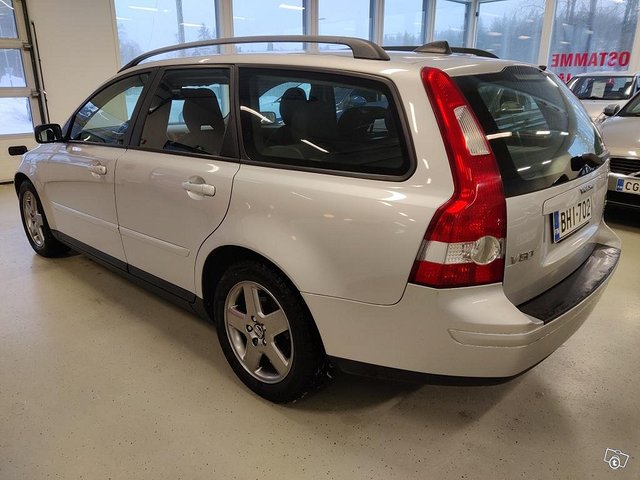 Volvo V50 4